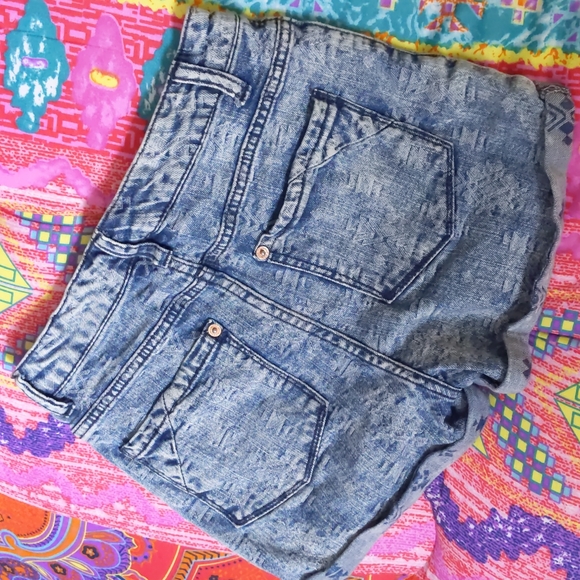 Mossimo High Rise Short Shorts - Picture 5 of 12